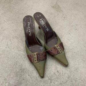 POINTED HEELS WITH BUCKLE (39)