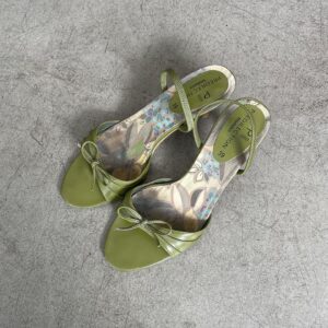OLIVE KITTEN HEELS (39)