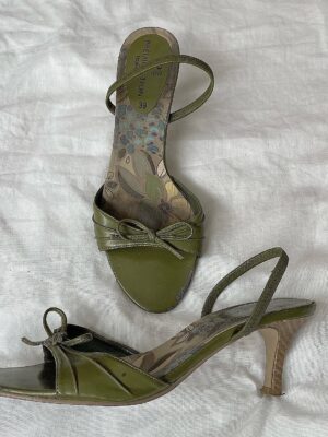 OLIVE KITTEN HEELS WITH BOW DETAIL (39)
