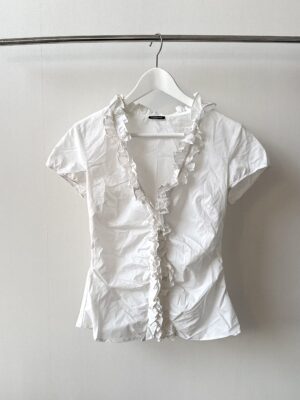RUFFLE BLOUSE