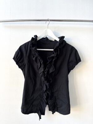 RUFFLE BLOUSE